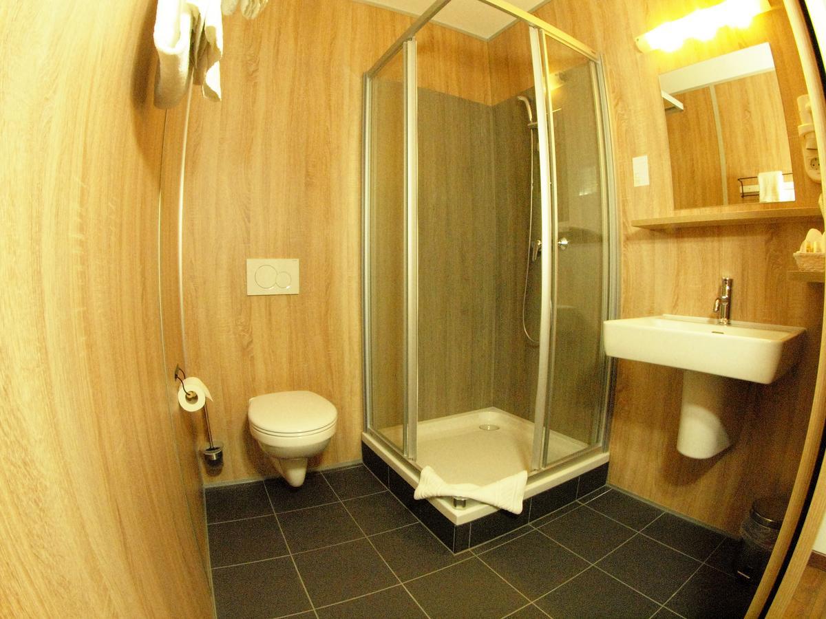 Hotel Traumfabrik Buettelborn Екстер'єр фото
