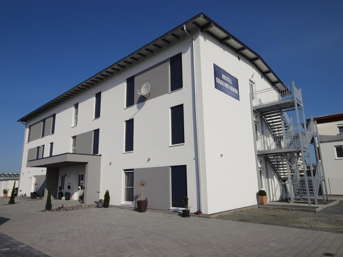 Hotel Traumfabrik Buettelborn Екстер'єр фото